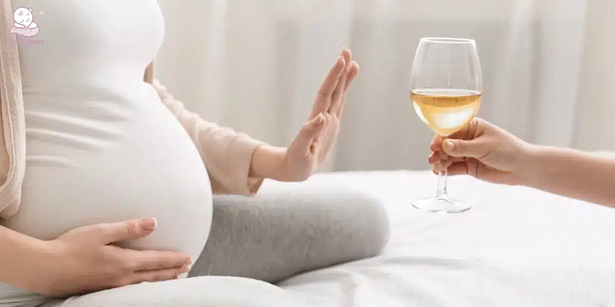 ضرورت عدم مصرف الکل در دوران بارداری