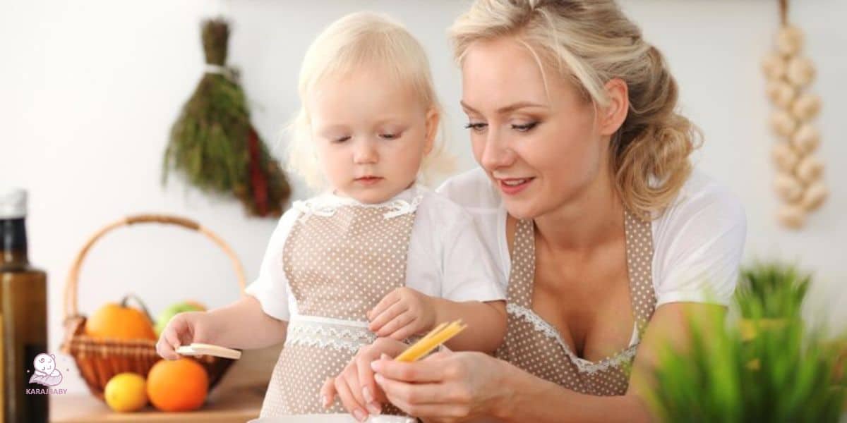 تغذیه مادر برای کنترل زردی نوزاد تازه متولد شده